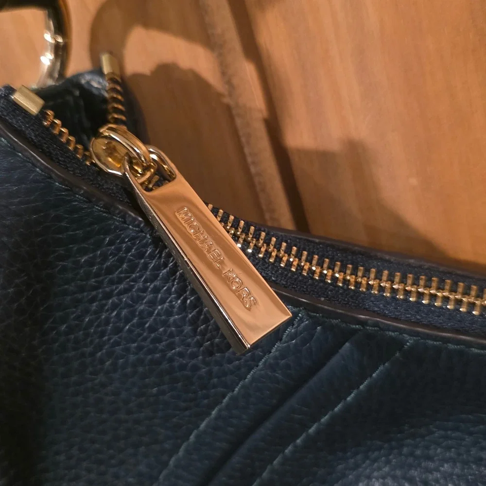 Michael Kors Hobo Bag Women Large Teal Green Excellent Pebbled Leather Gold Logo